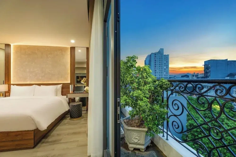 Grand room
