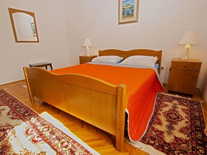 Apartment 39