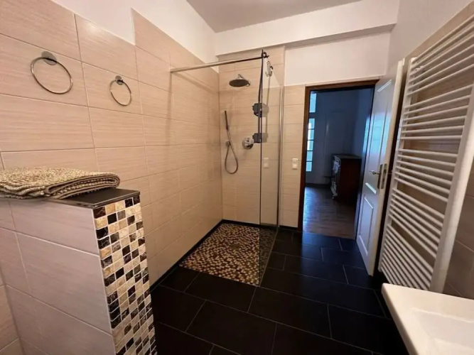 Habel Modern Retreat