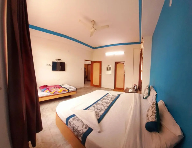 Hotel Indore Palace