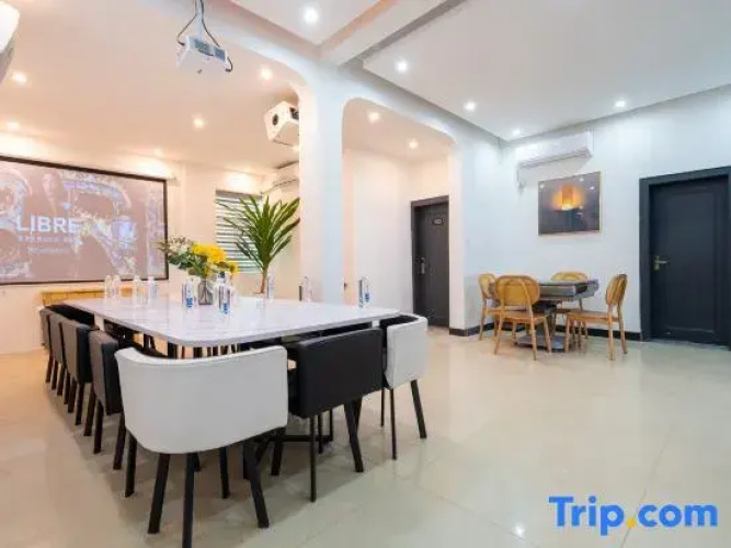 Xiwei Homestay (Shenzhen Jiaochangwei Branch)
