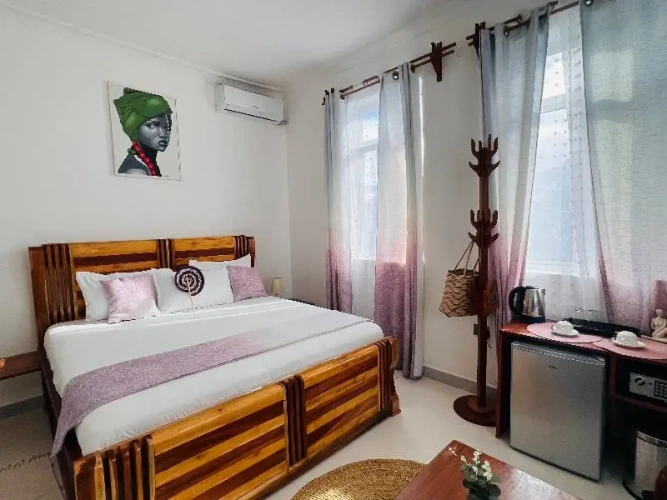 Standard Triple room