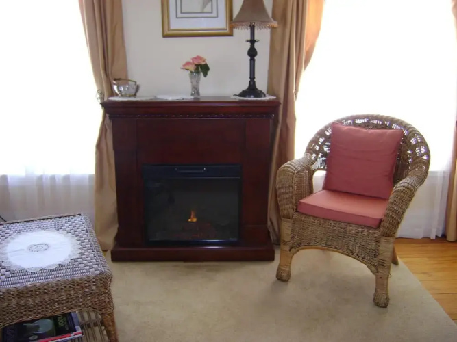 Four Creeks Bed & Breakfast