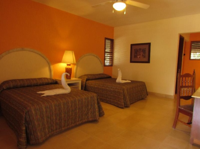 Standard Triple room with balcony