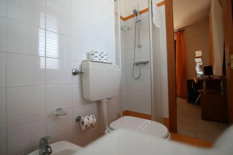 Standard Double Basement room
