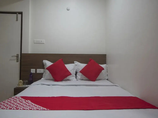 OYO 22743 Rising Inn