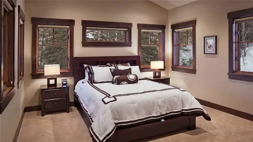 Granite Falls Chalet