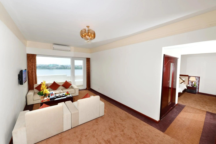 Century Riverside Hotel Hue