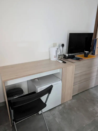 Room-private Cosy Room in a Modern Subur