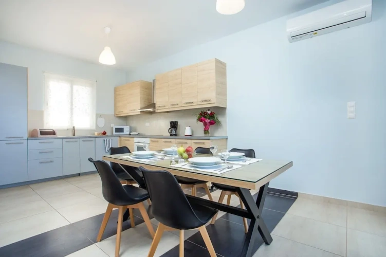 3 Bedrooms Villa with sea view