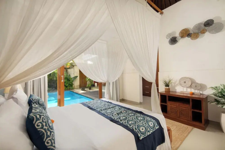 Red Lotus Villa Seminyak