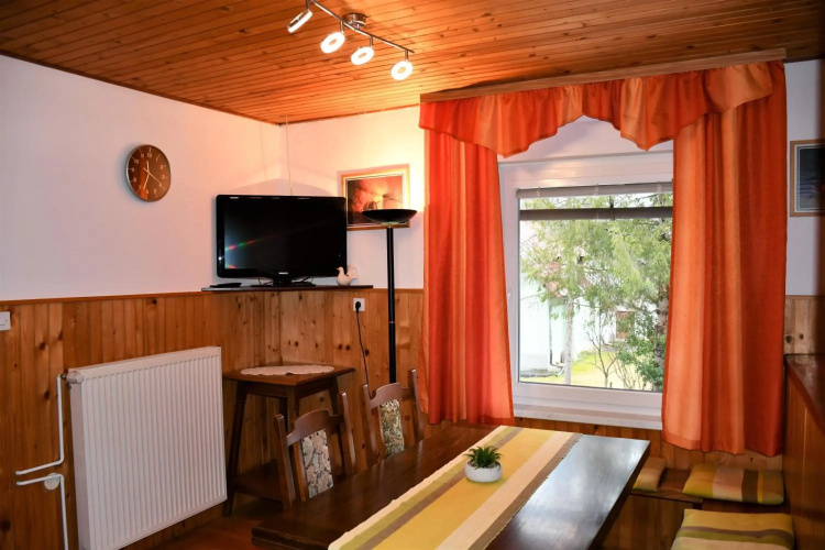 Apartments Lenc