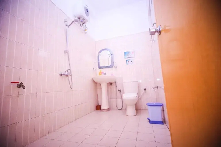 YoYo Hostel