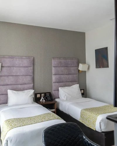 Standard Twin room with balcony
