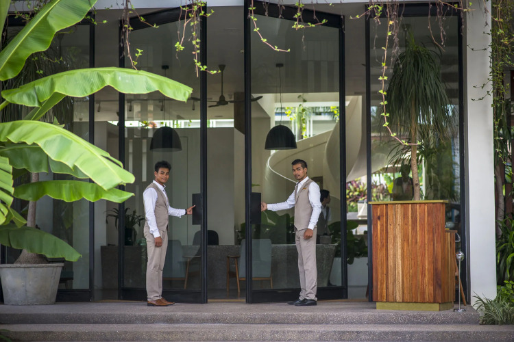 Viroth's Hotel Over view