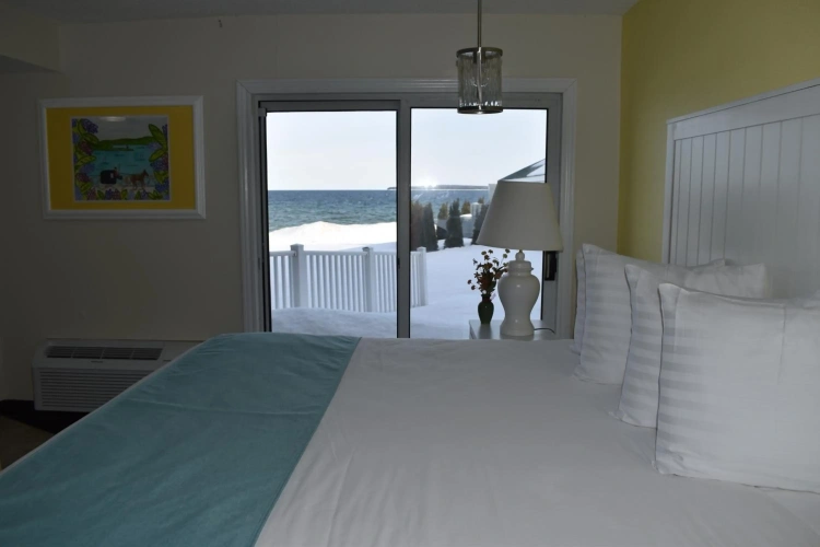 Breakers Resort & Beach Bar