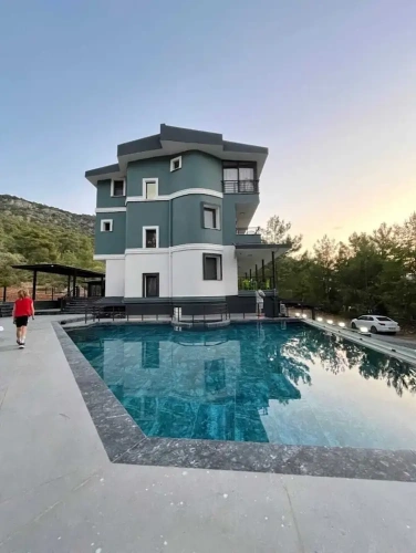 Standard Family room with mountain view