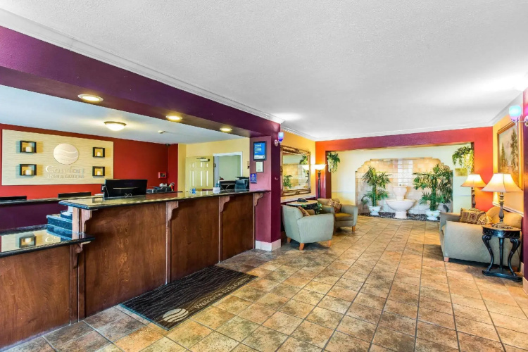 Comfort Inn & Suites