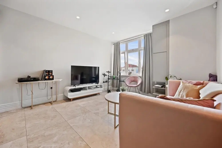 Brampton Grove Cozy Apartment - London