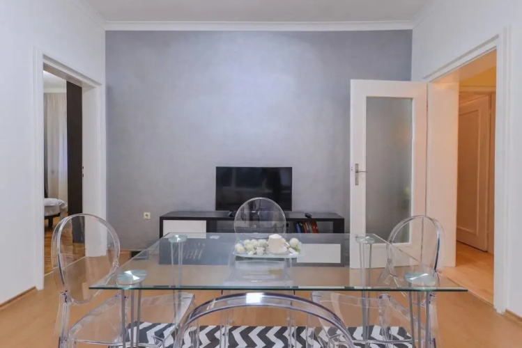 FM Deluxe 2-BDR Apartment - Sweet Home