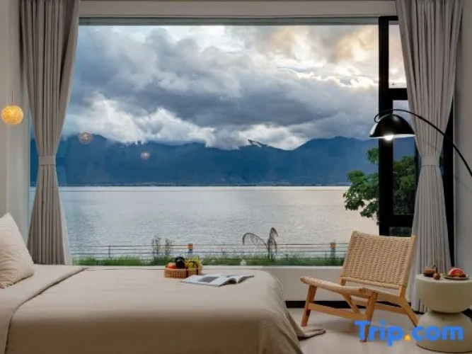 Standard Twin room with sea view
