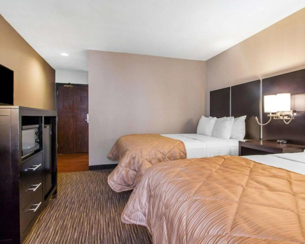 Best Western Courtview Hotel