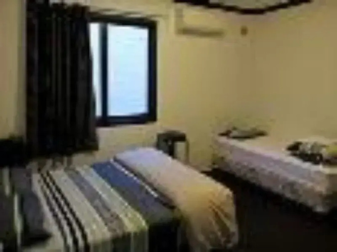 Eagles Nest Backpackers