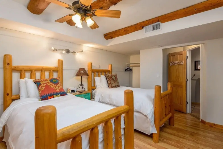 Full Circle Ranch 6 Bedroom Home
