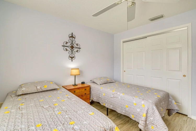 2 Bedrooms Cottage