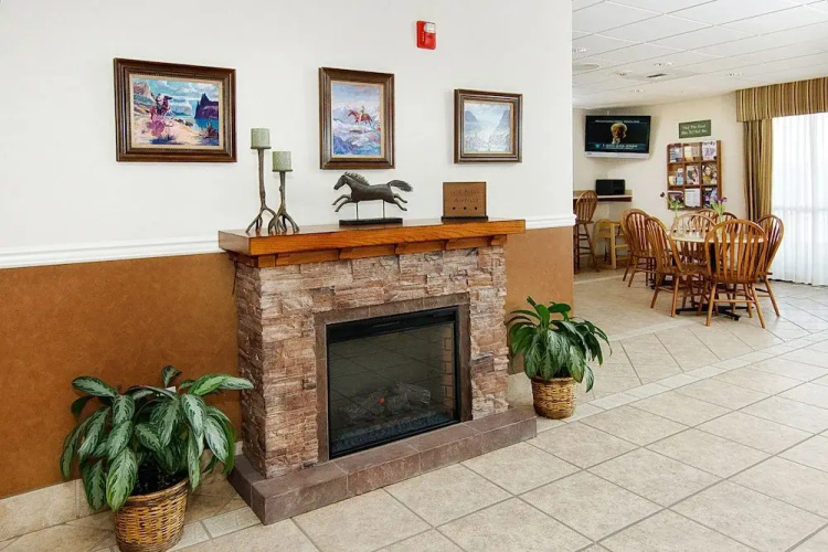 Boothill Inn And Suites