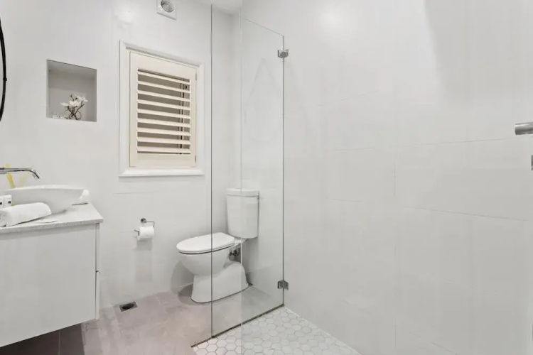Comfy 2-bed Apartment With A/C Throughout