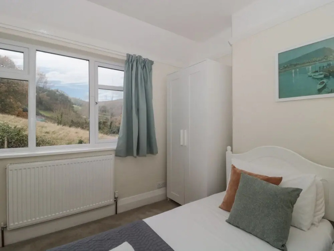 2 Moorlands