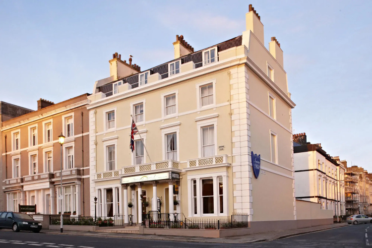 Invicta Hotel