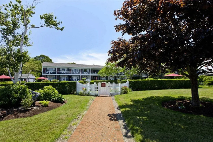 Seaglass Inn & Spa