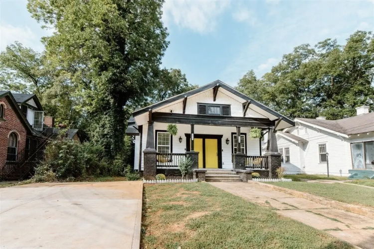 616 S. Converse St