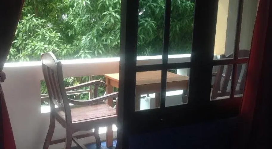 Coconut House Chaweng Hostel