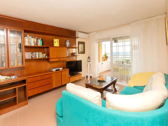 Front Beach - Four Bedroom