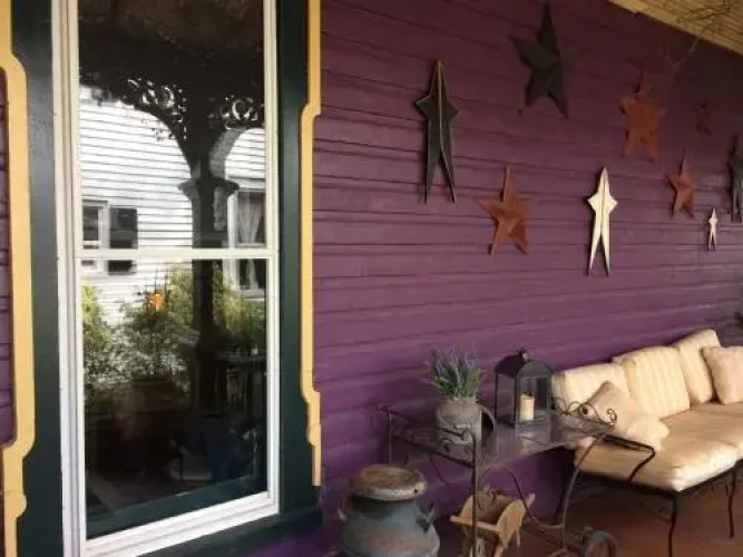 Amethyst Inn