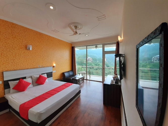 Deluxe room with balcony