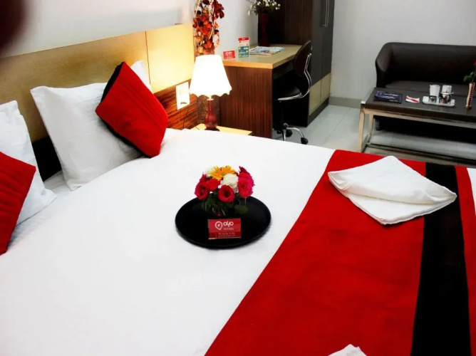 Hotel Cyber Inn by OYO Rooms