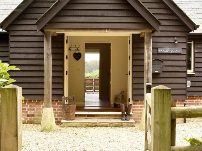 Farley Lodge
