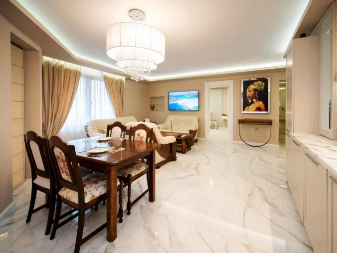 Paradise Center Apartment 1