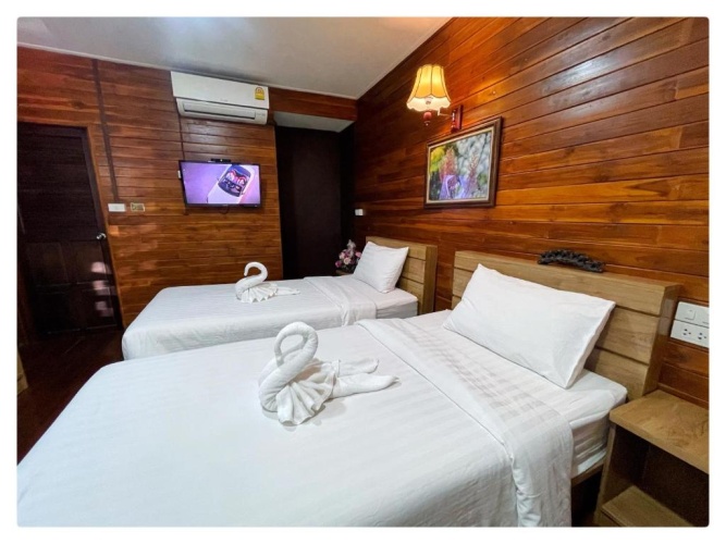 Standard Twin room