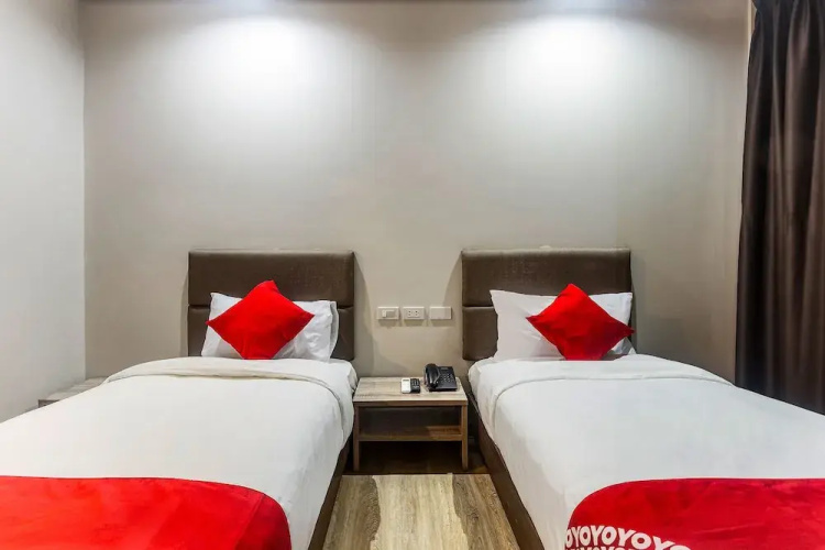 Oyo 241 Airo Hotel
