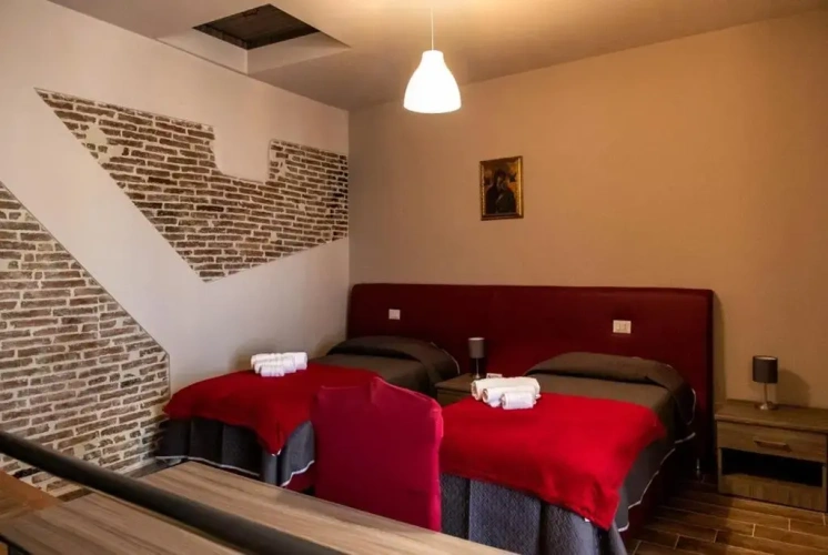 Standard Twin room with balcony