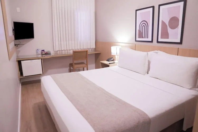Premier room