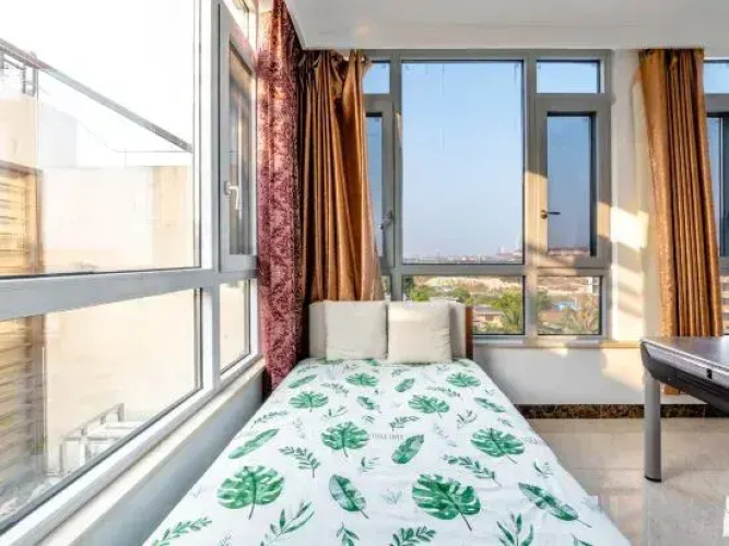 Yixia Holiday Hostel