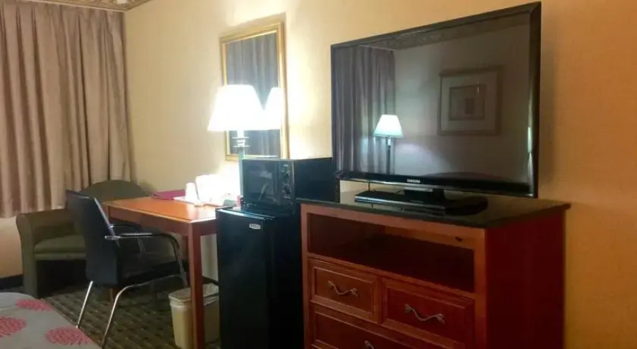 Ramada Levittown