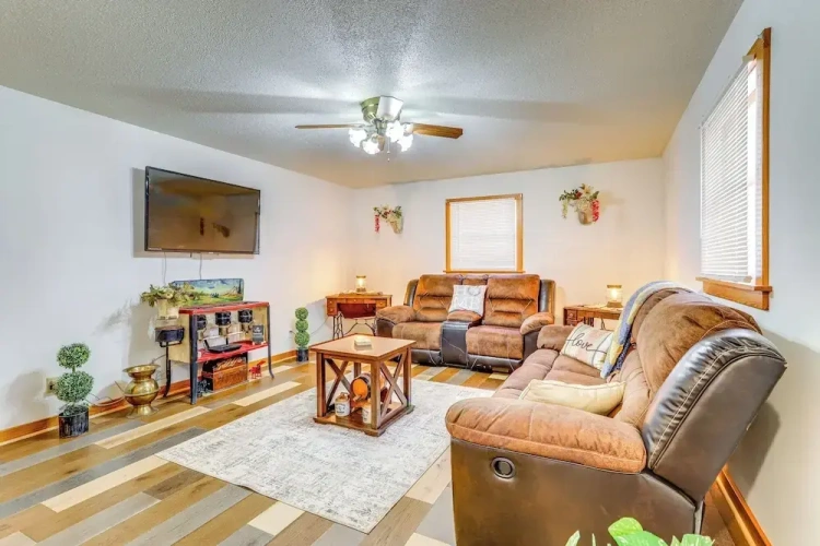 2 Bedrooms Cottage