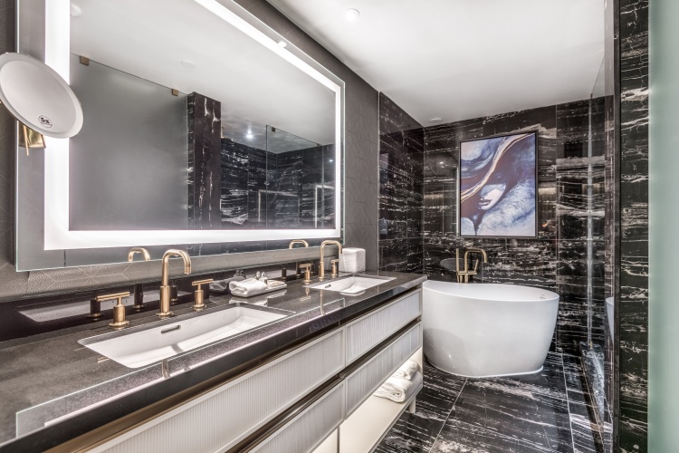 AZUR Legacy Collection Hotel photo 10